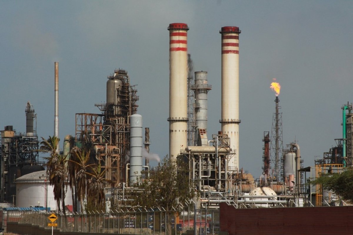 Refinería-El-Palito